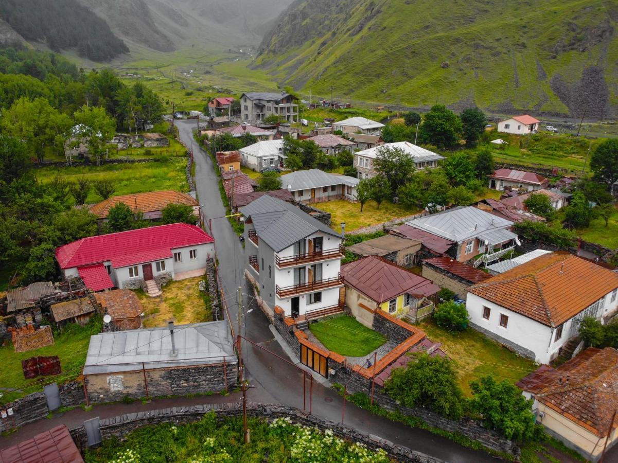 Sno Inn Kazbegi Esterno foto