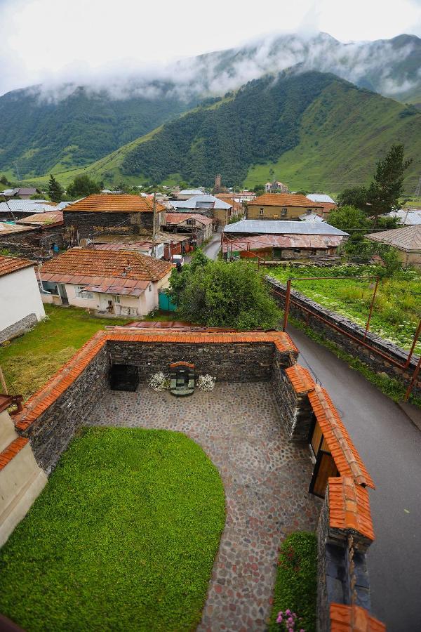 Sno Inn Kazbegi Esterno foto
