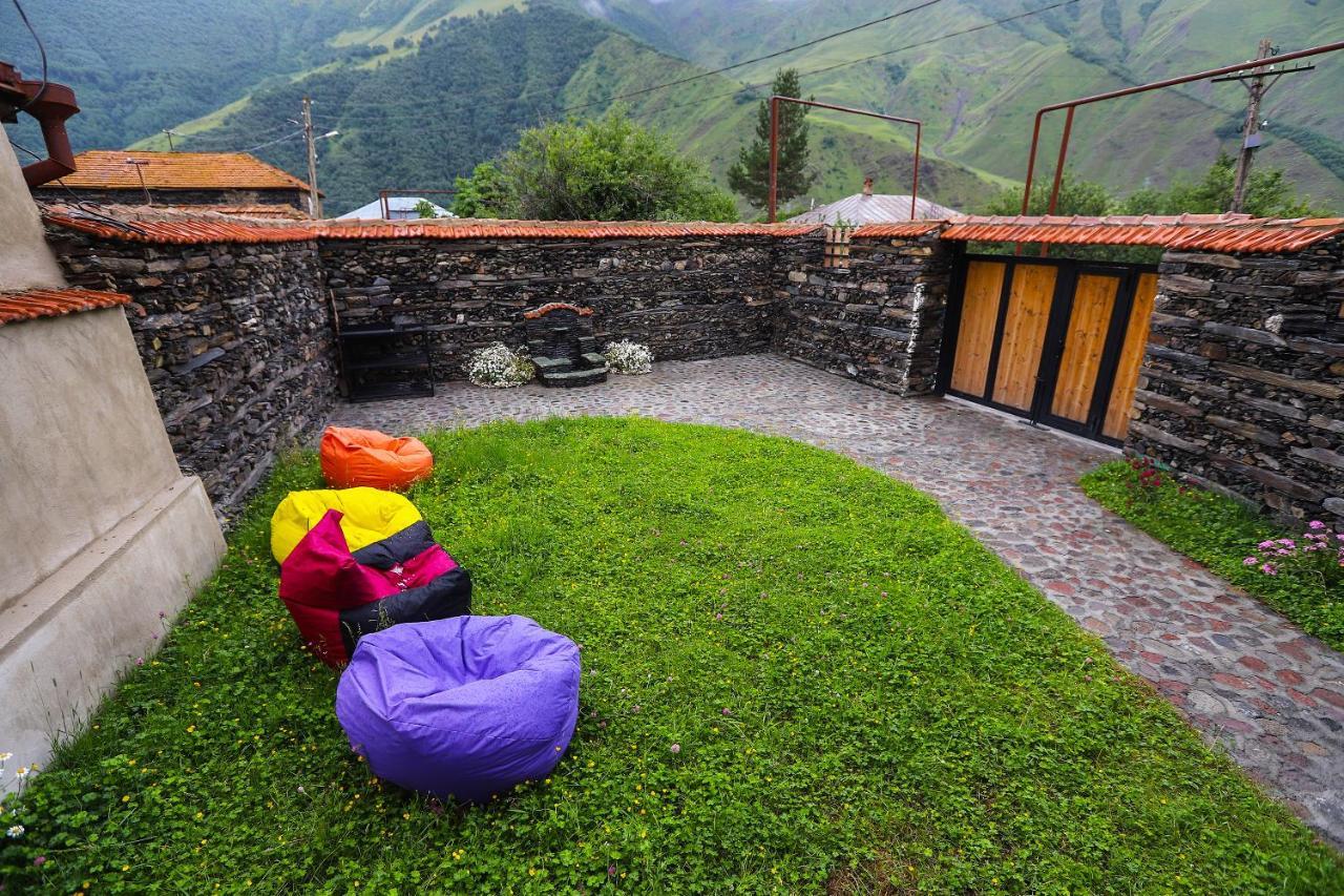 Sno Inn Kazbegi Esterno foto