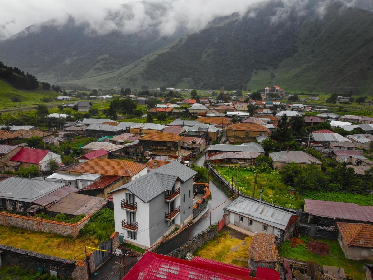Sno Inn Kazbegi Esterno foto